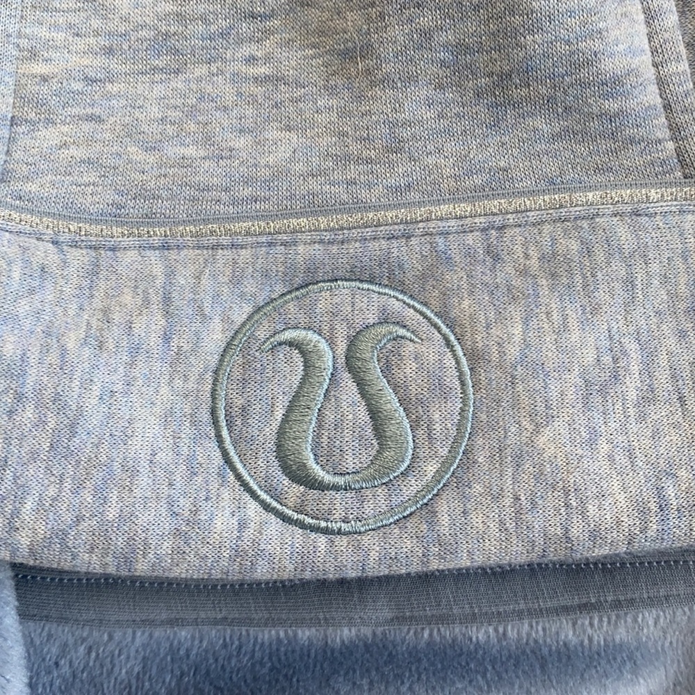 â¤ď¸ Lululemon Scuba Hoodie *Plush
Heathered Chambray NWOT - Picture 7 of 14